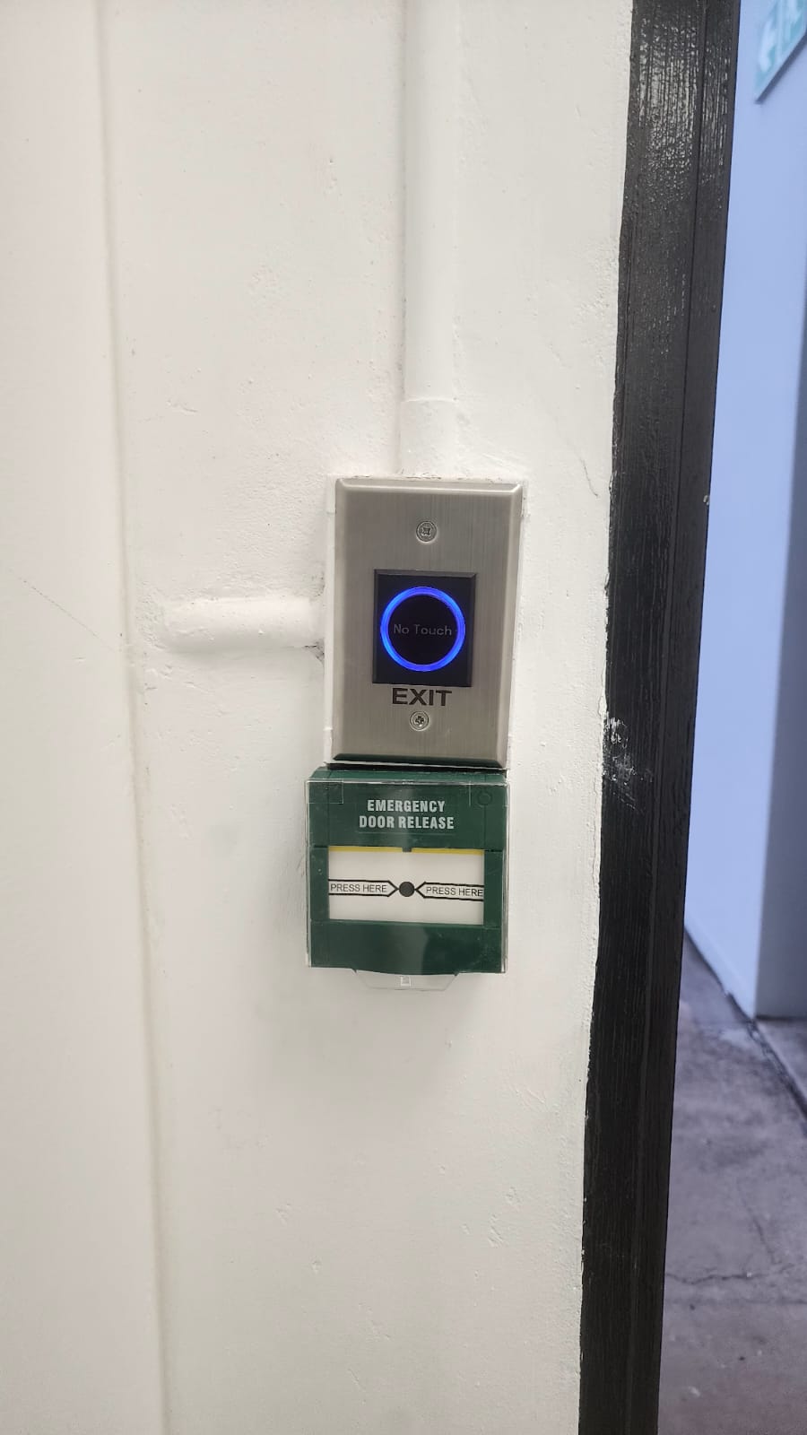 Exit button and emergency door release at the Amanzimtoti office